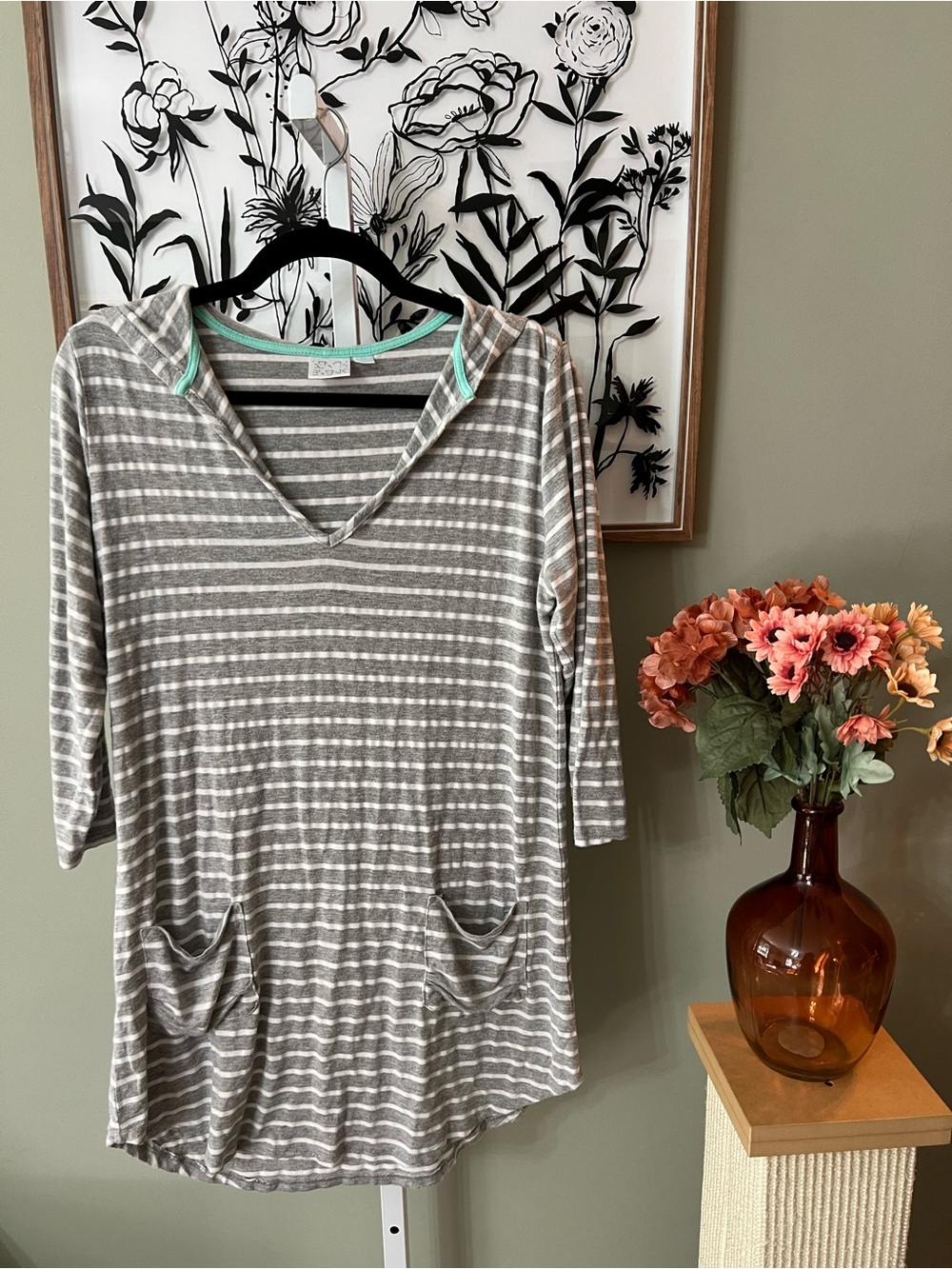 Beach Break Nordstrom Gray & White Stripe Coverup Tunic Pockets Hooded Size M